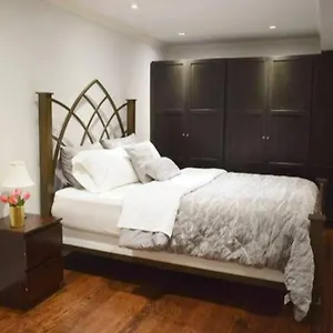  Apartment Away From - Basement Studio