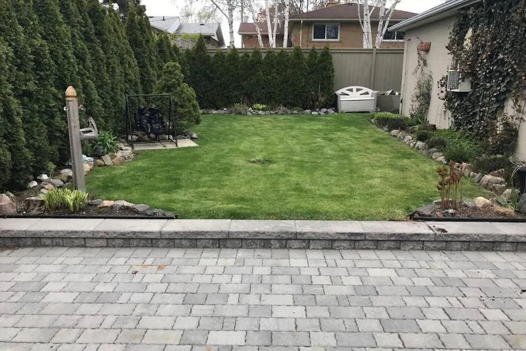 Private Bsmt With Sep. Entrance And Free Parking Apartment Toronto