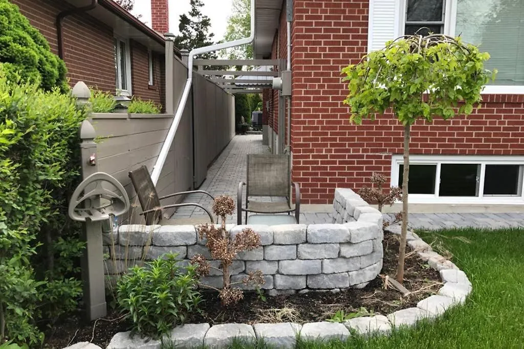 Private Bsmt With Sep. Entrance And Free Parking Apartment Toronto 0*,