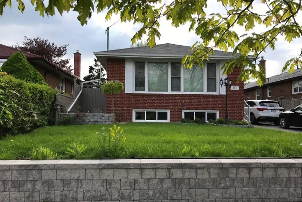 Private Bsmt With Sep. Entrance And Free Parking Apartment Toronto