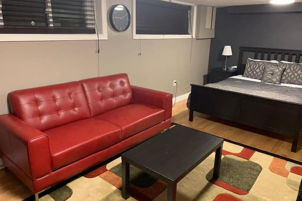 Private Bsmt With Sep. Entrance And Free Parking Apartment Toronto Canada